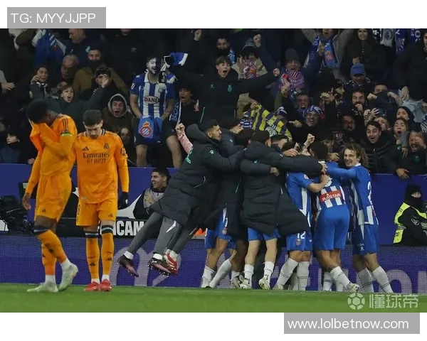 波尔图逆袭皇马5-1神奇扑救引发争议判罚全场沸腾